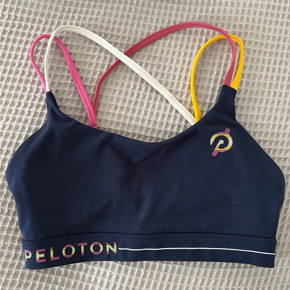 Peloton sports bra size small